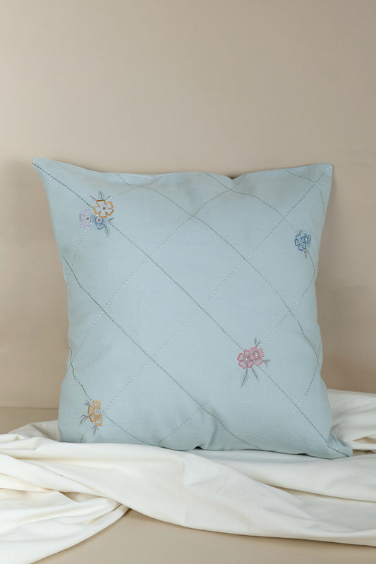 Coussin brodé ciel bleu