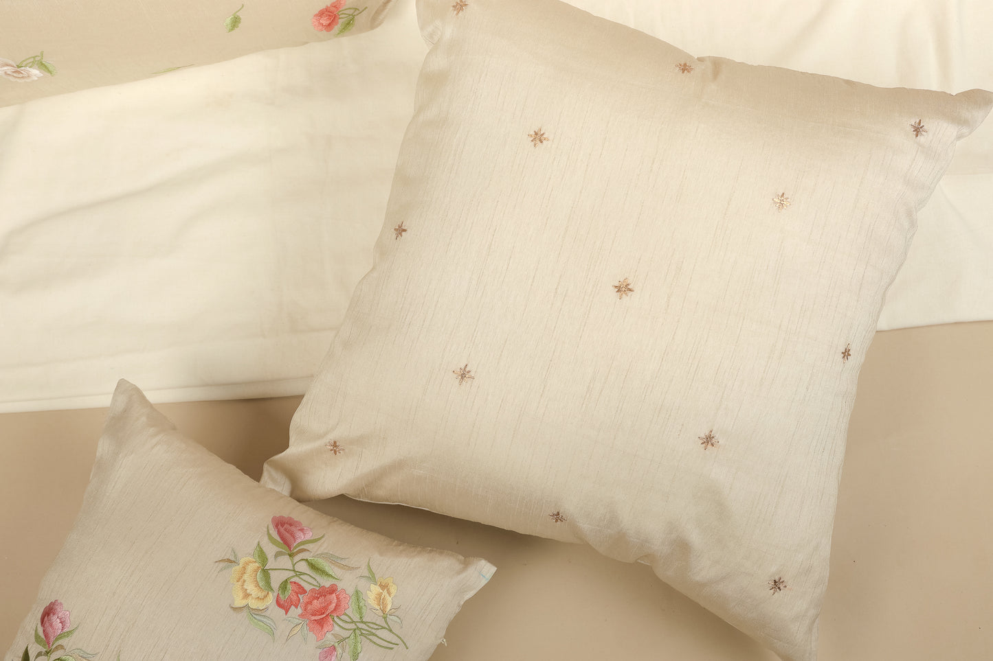 Creme De La Silk Pillow