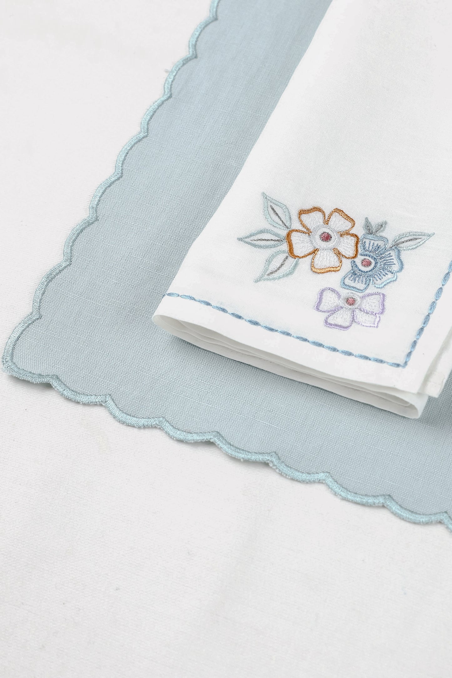 Blue Bloom Placemat and Napkin Set